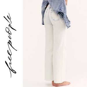 ✨ Free People ✨ NWT! High-Rise Flare Jeans
